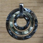 poignée de tirage en nacre de coquillage